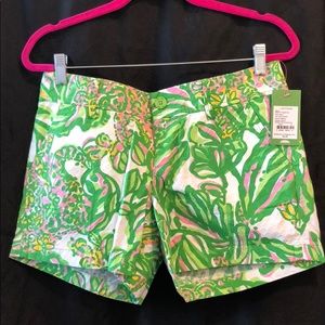 NWT Lilly Pulitzer Callahan shorts in seeing pink